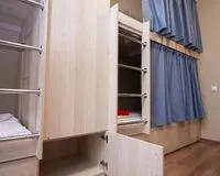 Кровать в общем 8-местном номере для мужчин Хостел Хостел Рабисон Хостел Омск без звезд