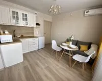 Трехместный номер с балконом Апартаменты Апартаменты Be Home Краснодар без отзывов