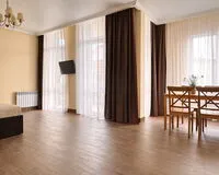 Четырехместный номер с балконом Бутик-отель Бутик-отель Alpen House Геленджик 5% скидка по промокоду!