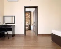 Двухкомнатный номер с балконом Бутик-отель Бутик-отель Alpen House Геленджик без звезд