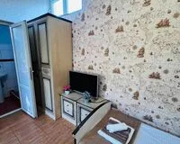 Трехместный номер Гостевой дом Гостевой дом  Сочи Забронируй по своей цене!