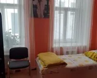 Кровать в общем 2-местном номере Хостел Hostel Den' & Noch' Саратов новый объект