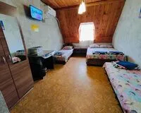 Бюджетный семейный номер 4-местный Отель Отель Одиссей село Архипо-Осиповка без звезд