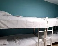Кровать в общем 8-местном номере для мужчин Хостел Хостел Уют на Варшавке Москва метро Верхние Котлы