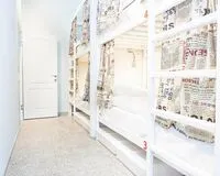 Кровать в общем 4-местном номере для женщин Хостел Хостел One Кузнецкий Мост Москва 121 м от метро Кузнецкий Мост