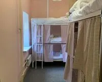 Кровать в общем 6-местном номере Хостел Хостел Bed&Beer Таганка Москва метро Марксистская