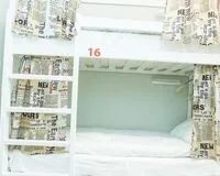 Кровать в общем 6-местном номере для мужчин Хостел Хостел One Кузнецкий Мост Москва метро Кузнецкий Мост