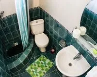 Двухместный номер с 2 кроватями, душем и туалетом Гостевой дом Гостевой дом SV-Hotel Сочи рейтинг 4.6
