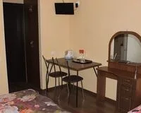 Двухместный номер с 2 кроватями, душем и туалетом Хостел Хостел Фавор Вологда без звезд