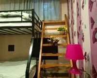 Кровать в общем 6-местном номере для мужчин Хостел Хостел Полянка на Чистых прудах Москва метро Чистые пруды