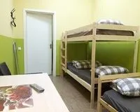 Трехместный номер с общим душем и туалетом Отель Мини-отель Геркулес Санкт-Петербург рейтинг 4.6