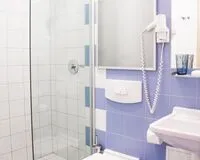 Двухместный номер с 2 кроватями Отель Отель Ева Пермь Пермь Забронируй по своей цене!