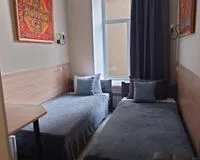 Двухместный номер с 2 кроватями, душем и туалетом Гостевой дом Гостевые комнаты на Невском 47 Санкт-Петербург рейтинг 4.2