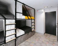 Кровать в общем 8-местном номере для мужчин Хостел Poshtel Vdali Екатеринбург 2 звезды