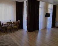 Четырехместный номер с балконом Мини-отель Мини-отель Alpen House Геленджик без звезд