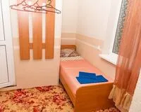 Трехместный номер с душем и туалетом Гостевой дом Гостевой дом Ника Анапа Забронируй по своей цене!