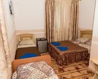 Четырехместный номер с душем и туалетом Гостевой дом Гостевой дом Ника Анапа Забронируй по своей цене!
