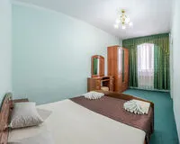 Шестиместный номер с душем и туалетом Гостевой дом Гостевой дом Sunny beach Анапа Забронируй по своей цене!
