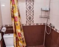 Трехместный номер с душем и туалетом Гостевой дом Гостевой дом Виктория Анапа рейтинг 4.2 Забронируй по своей цене!