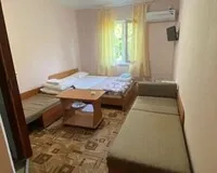 Трехместный номер с душем и туалетом Гостевой дом Гостевой дом Южаночка Сочи 5 отзывов