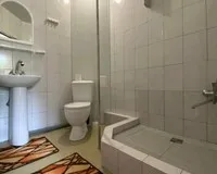 Четырехместный номер с душем и туалетом Гостевой дом Гостевой дом Южаночка Сочи рейтинг 4.8