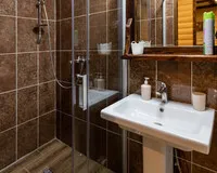 Дом/коттедж 2 спальни Отель Загородный Комплекс Слобода деревня Большая Тросна без звезд новый объект