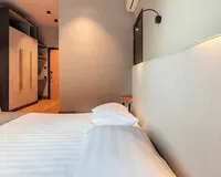 Двухместный номер с балконом Апартаменты Апартаменты Шале Терраса село Эсто-Садок без звезд