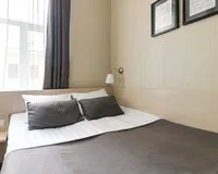 Двухместный номер с душем и туалетом Мини-отель Мини-отель Sutki Rent у Дворцовой площади Санкт-Петербург рейтинг 4.0