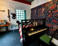 Двухместный номер с 1 кроватью «Стандарт» Гостевой дом Гостевой дом Gallery and more Владивосток без звезд новый объект