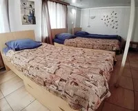 Кровать в общем 4-местном номере для мужчин Хостел Хостел Ситара Хостел Тверь 2 звезды