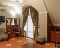 Двухместный номер «Люкс» Отель Отель Wind Rose Hotel & Spa (Роза Ветров) Сочи 4 звезды рейтинг 4.4