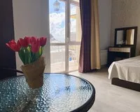 Семейный номер с балконом Отель Апарт-отель Red Rose посёлок городского типа Сириус без отзывов