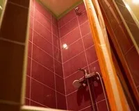 Двухместный номер с душем и туалетом Хостел Хостел Yum Yum Москва рейтинг 2.5
