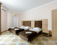 Трехместный номер с балконом Гостиница Гостиница Баязет посёлок городского типа Новомихайловский новый объект