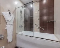 Трехместный номер «Комфорт» Отель Отель Невский Берег 122 Санкт-Петербург 225 м от метро Площадь Восстания 3 звезды