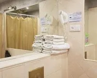 Двухместный номер с 1 кроватью, душем и туалетом Отель Отель Ситикомфорт на Новокузнецкой Москва 5 отзывов