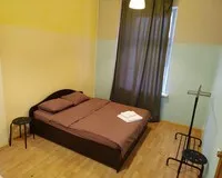Двухместный номер с 2 кроватями, общим душем и туалетом Гостевой дом Гостевой дом NewPiter Sadovaya Санкт-Петербург 73 м от метро Спасская