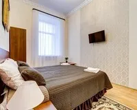 Двухместный номер с 2 кроватями, душем и туалетом Гостевой дом Гостевой дом 7th floor Kirochnaya Санкт-Петербург