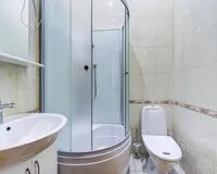 Семейный номер 4-местный с душем и туалетом Гостевой дом Гостевой дом 7th floor Kirochnaya Санкт-Петербург 5 отзывов