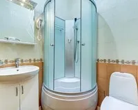 Семейный номер 4-местный с душем и туалетом Гостевой дом Гостевой дом 7th floor Kirochnaya Санкт-Петербург